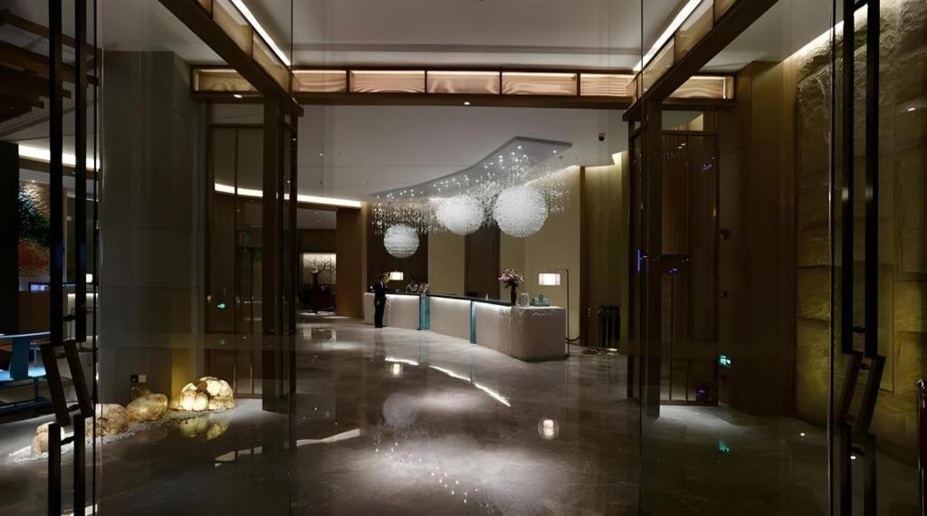 Royce Hotel Shenzhen Buitenkant foto