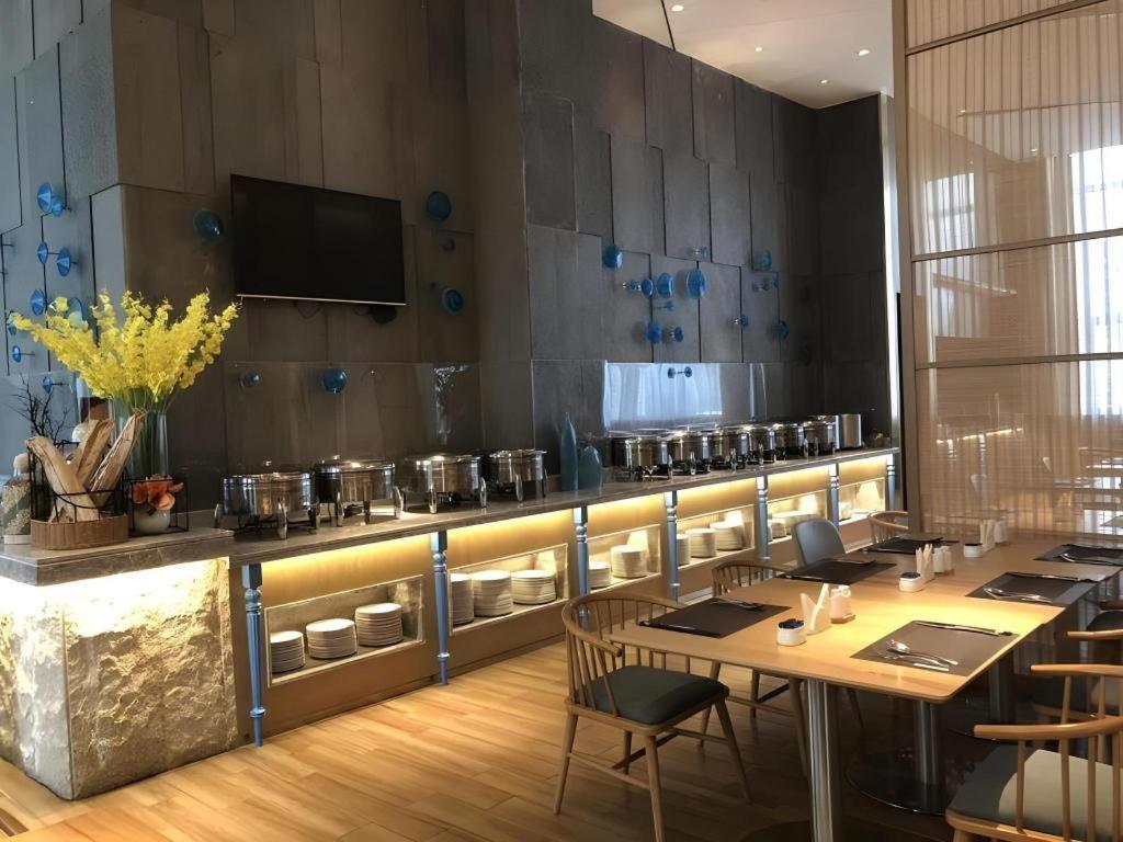 Royce Hotel Shenzhen Buitenkant foto